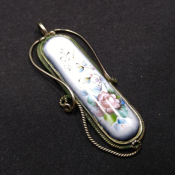 Vintage 1940s Russian Filigree Hand Painted Floral Pendant, Porcelain Floral Pin - Picture 8 of 10